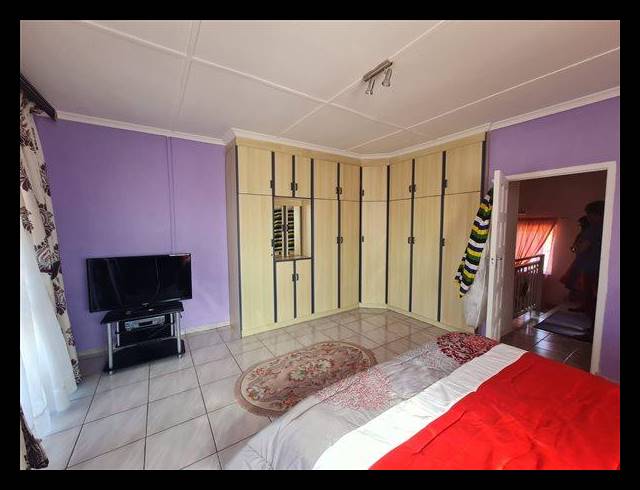 3 BEDROOM HOUSE FOR SALE IN WOODVIEW